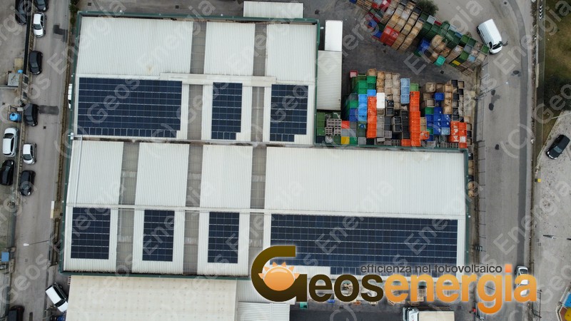 Impianto Fotovoltaico 100kWp - foto dall'alto porzione