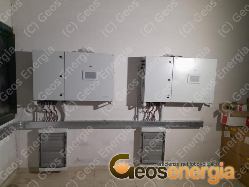 Impianto Fotovoltaico 100kWp - sala inverter - generale