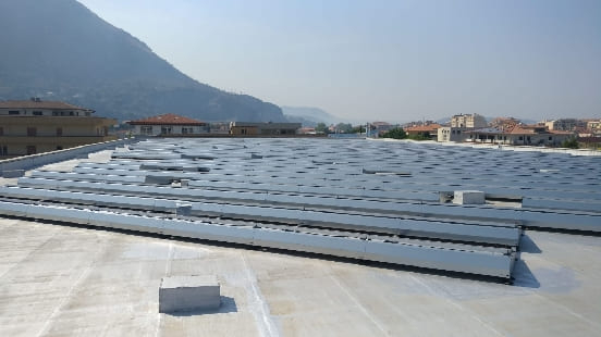 fase di installazione fotovoltaico da 144kWp su opificio