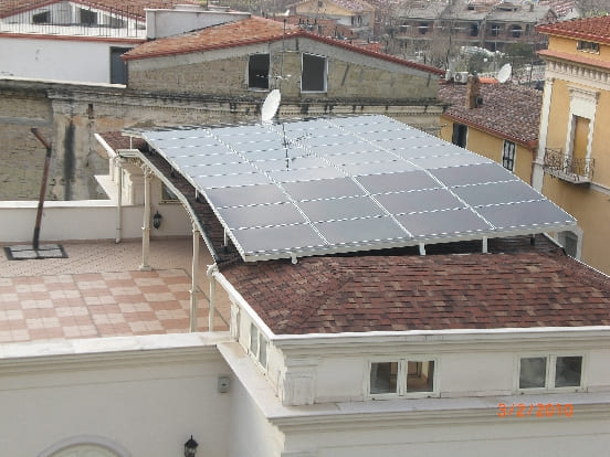 impianto fotovoltaico completo 2010 ben integrato architettonicamente